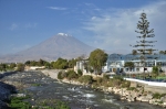 Přírodě blízký charakter řeky Chili v Arequipě (Peru)